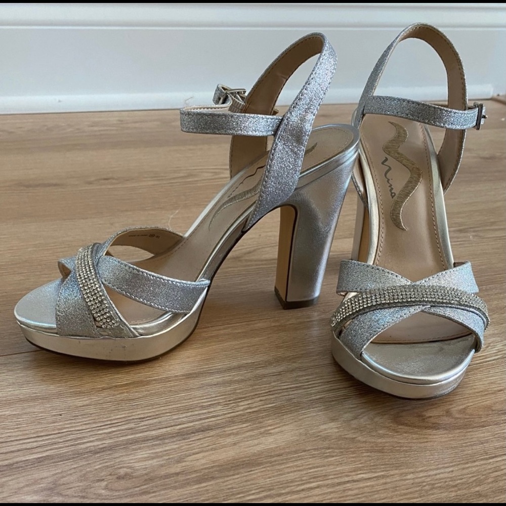 Nina sashay heels